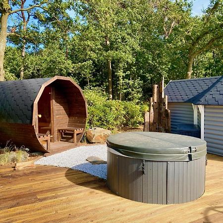 Luxe Finse Kota Met Jacuzzi En Saunabarrel De Zandhoef Villa Eersel Luaran gambar